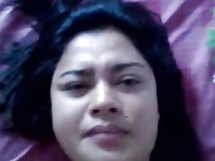 Индонезийский - тетя dientot